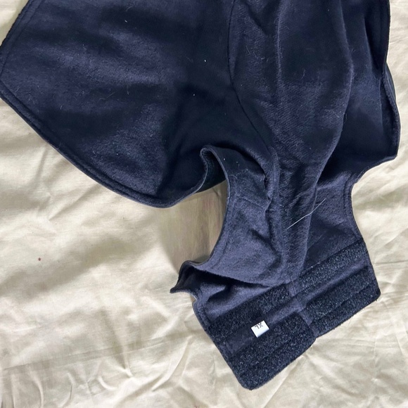 SCARF/NECK WARMER, LEATHER WITH SOFT FLEECE INSIDE, VELCRO CLOSURE, - Picture 4 of 4